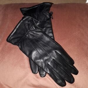 Genuine Leather Women's Black Gloves - NEW